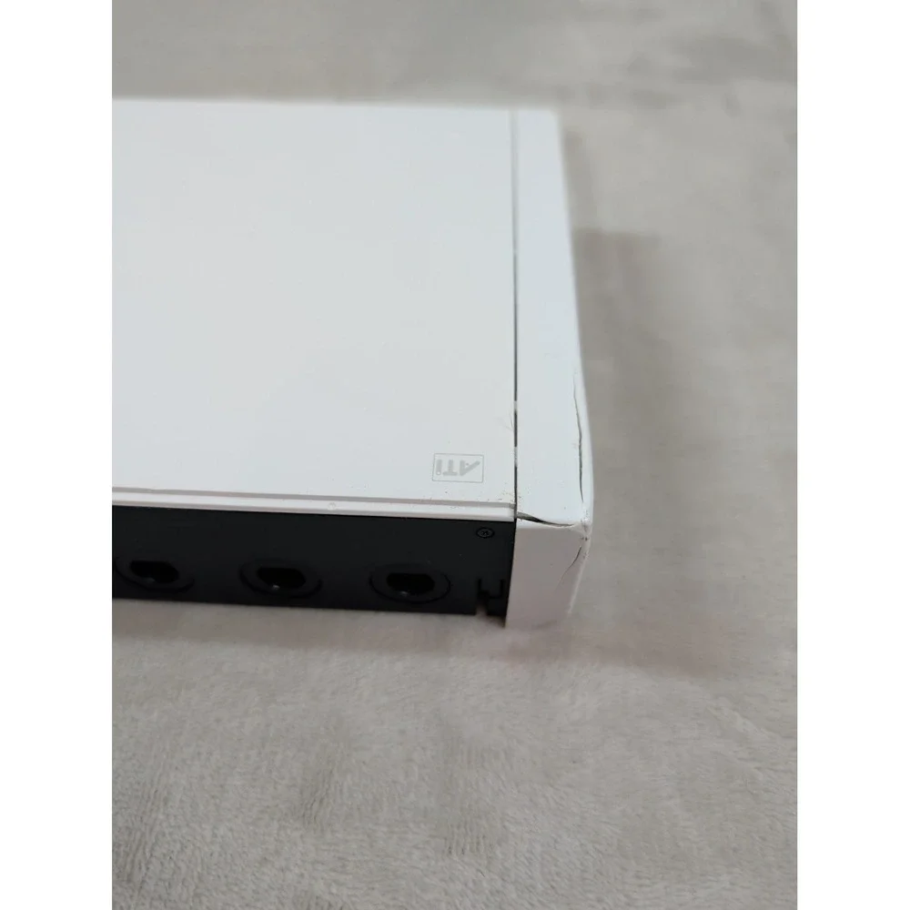 Nintendo Wii RVL-001 Console Bundle White GameCube Ports Hunting Game Rifle Camo